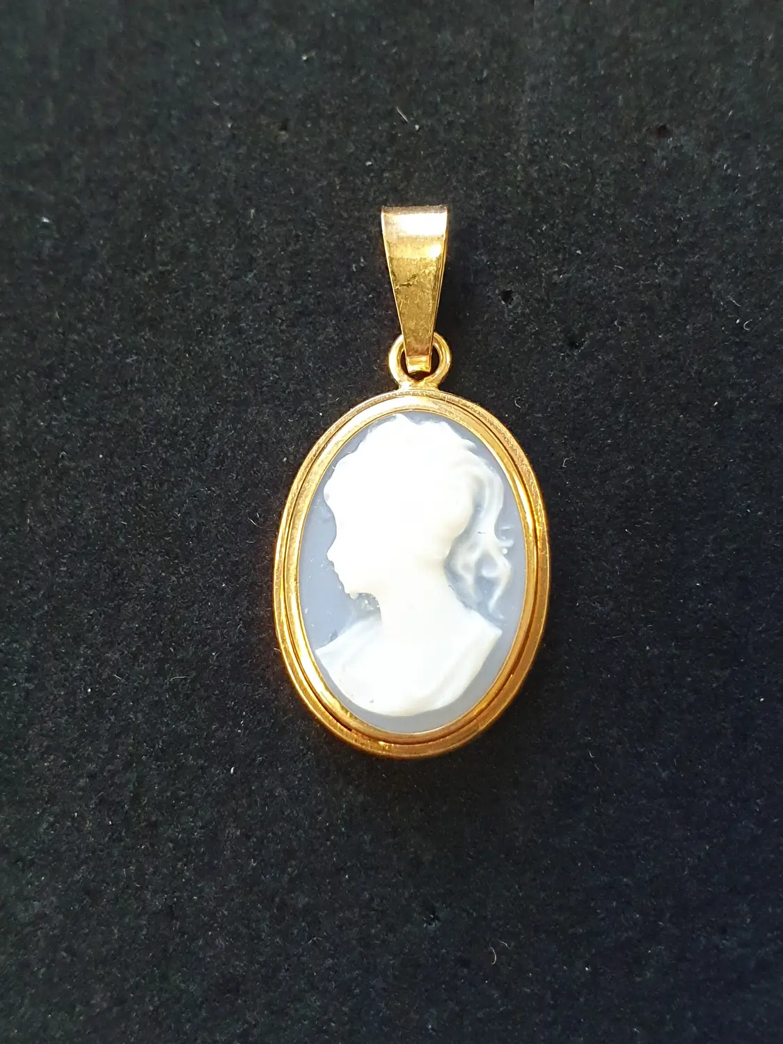 Camé hänge blå 18K 180897H