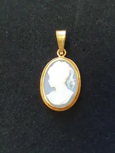 Camé hänge blå 18K 180897H