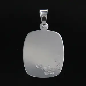 Gravyrbricka 18x15mm blommor Silver