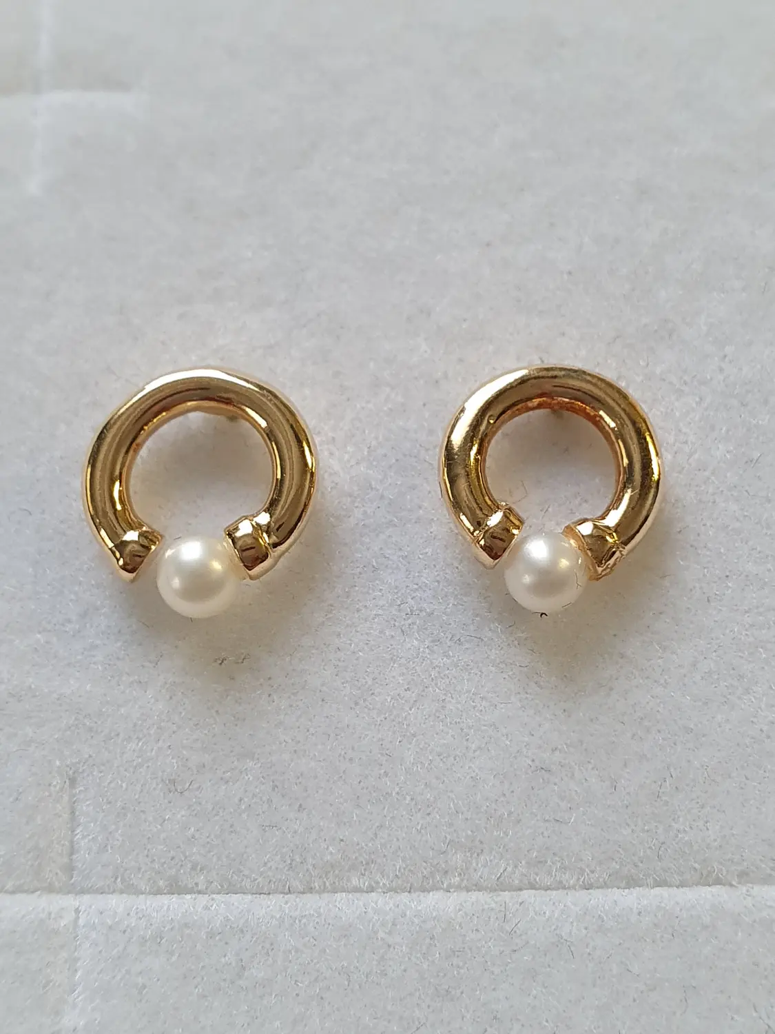 Örhänge m pärla fasta 18K 180742Ö