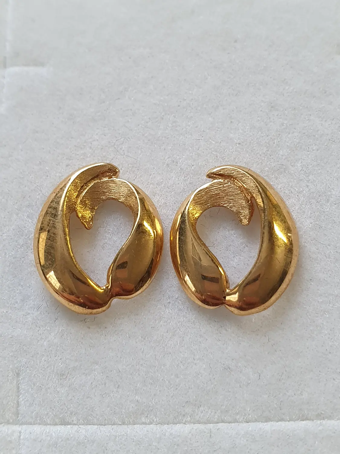 Örhänge fasta 18K 180774Ö