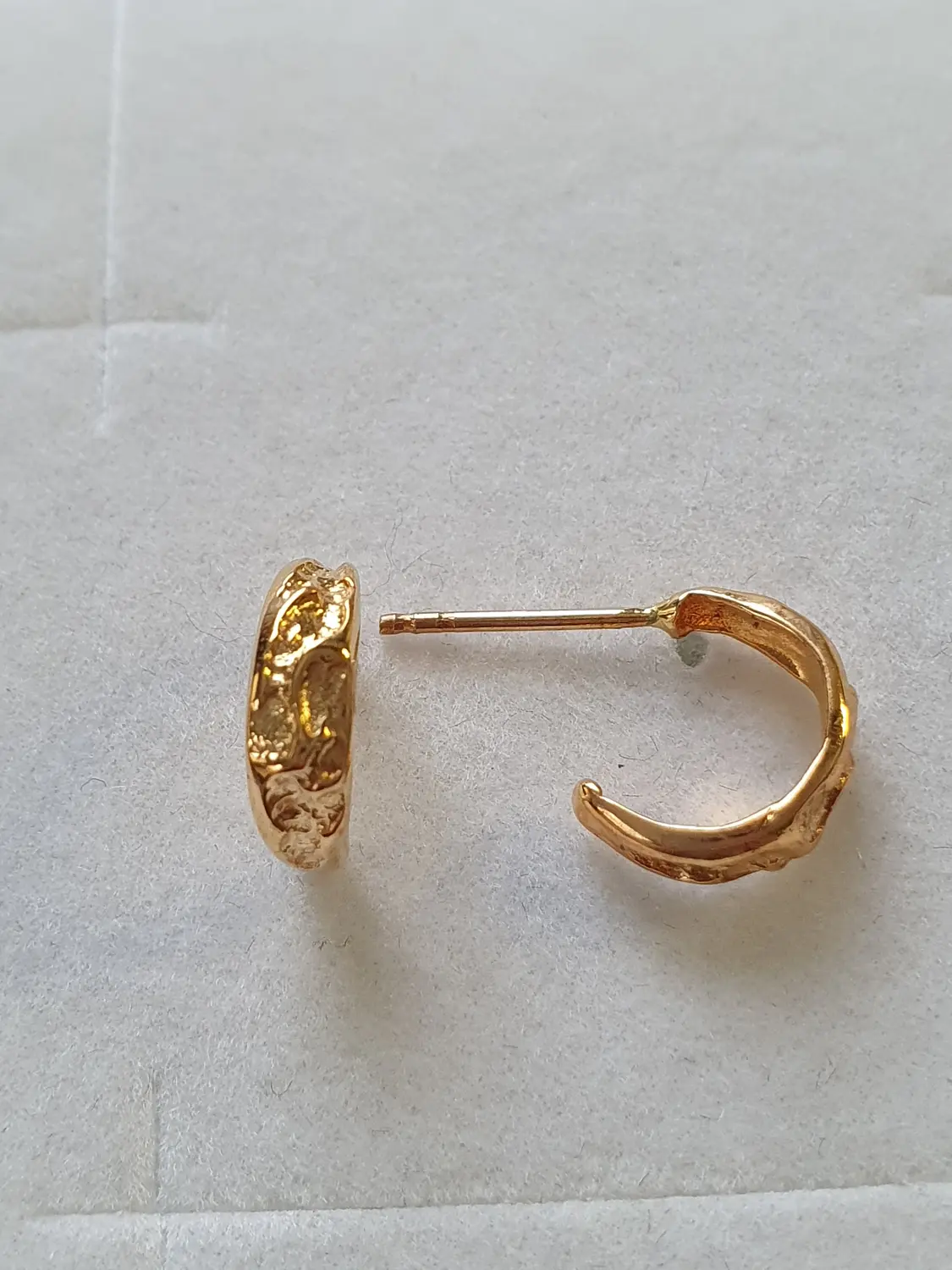 Halv creoler 18K 180779Ö