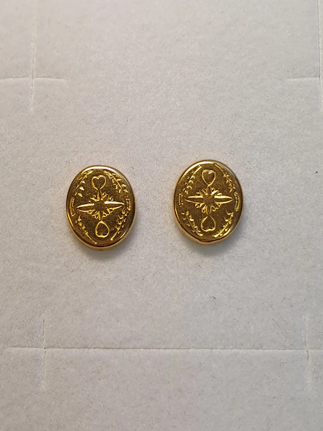 Örhänge m mönster fasta 18K 180820Ö