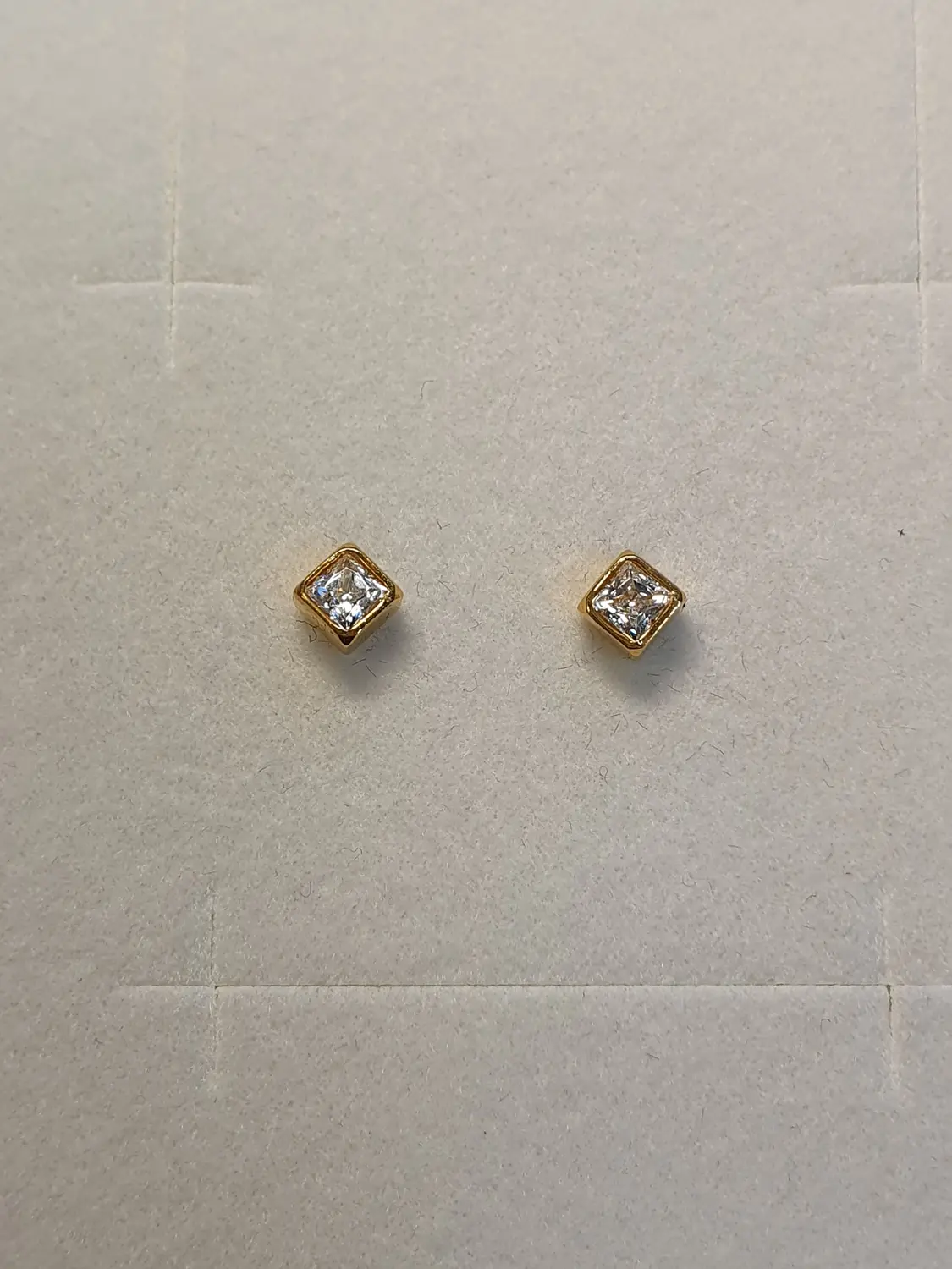 Örhängen m cz 18K 180860Ö