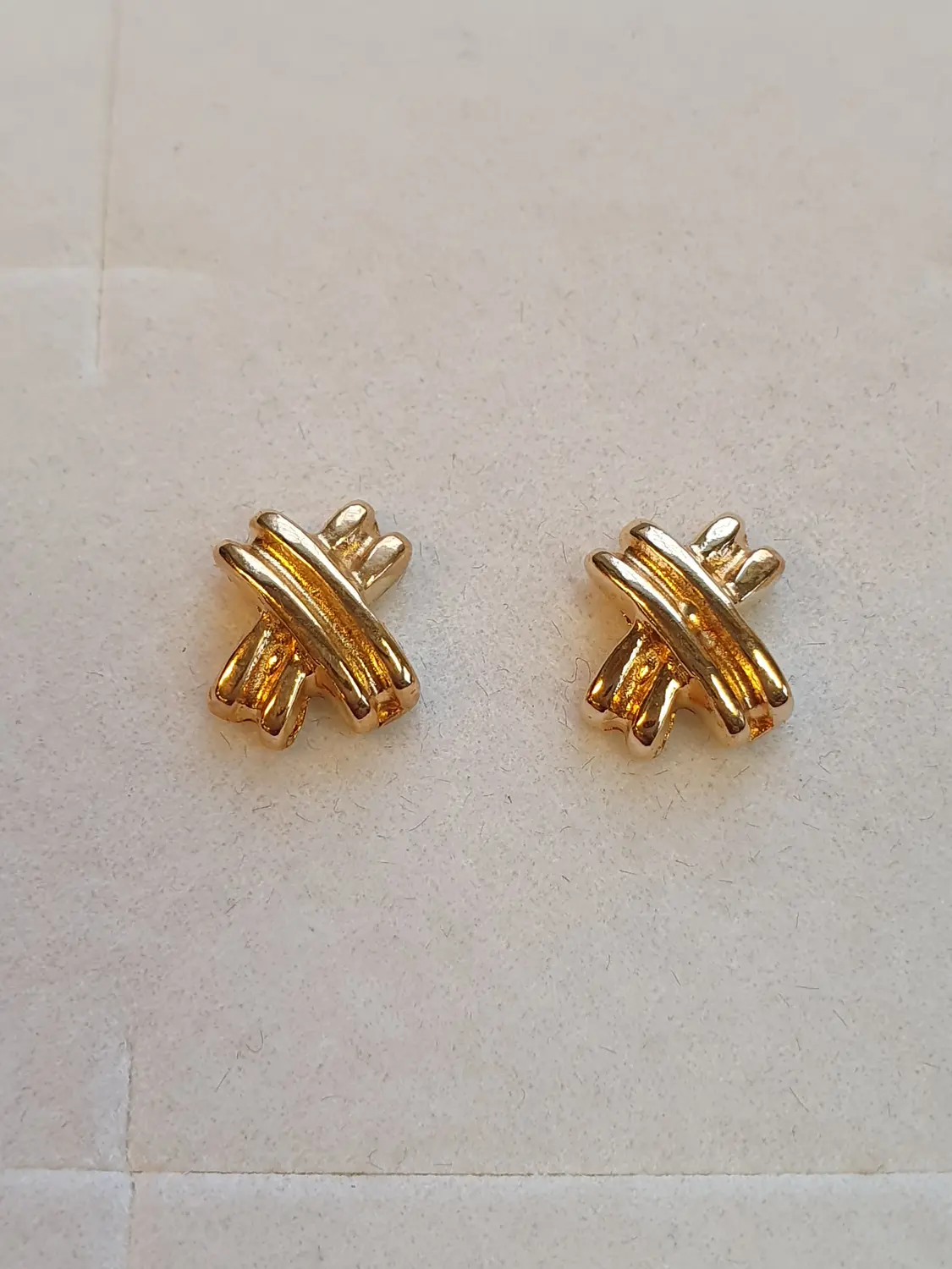 Örhängen kryss fasta 18K 180982Ö