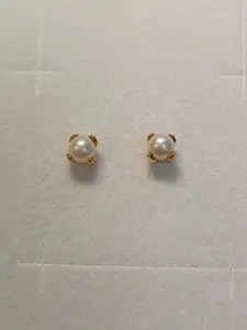 Örhängen knopp m pärla 18K 180985Ö