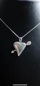 Hjärta med pil silver 9251729H