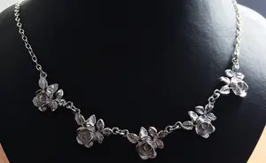 Halsband med rosor silver 9250706H