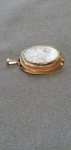 Camésmycke hänge/brosch 4,2gr 18K