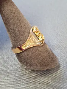 Klackring finskt lejon 18K 180768R