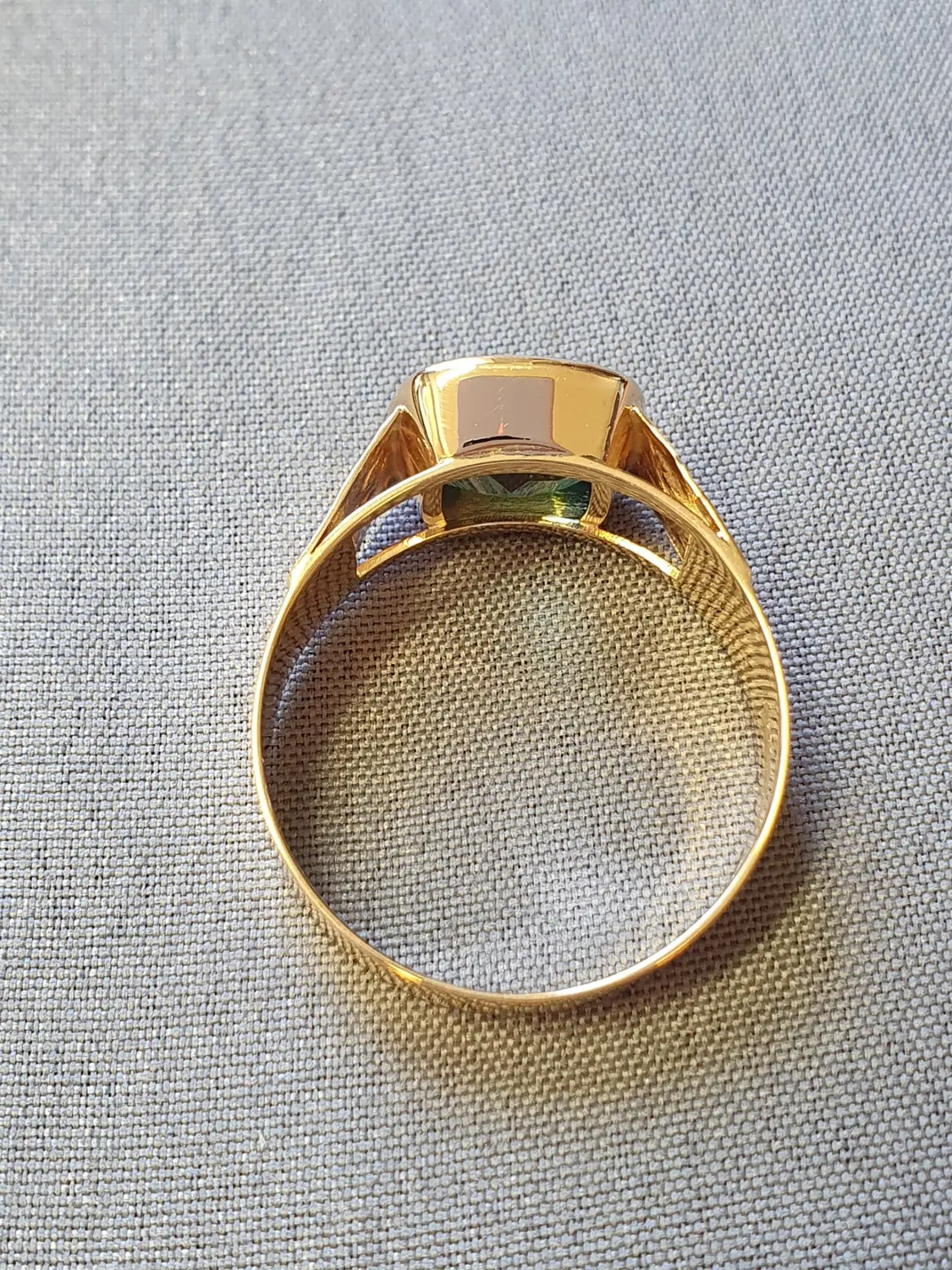 Klackring m grön glassten 72,0 5,9gr 18K
