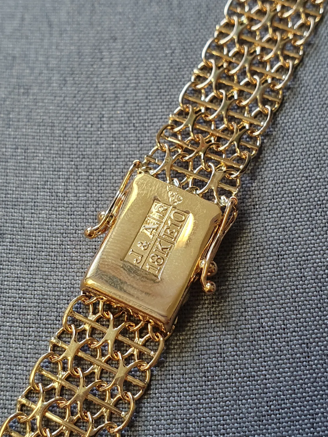 Urband x-länk m stav treradigt 17,5cm 15,6gr 18K