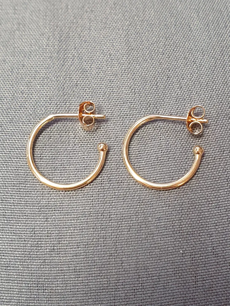 Örhängen creoler 1,7gr 18K