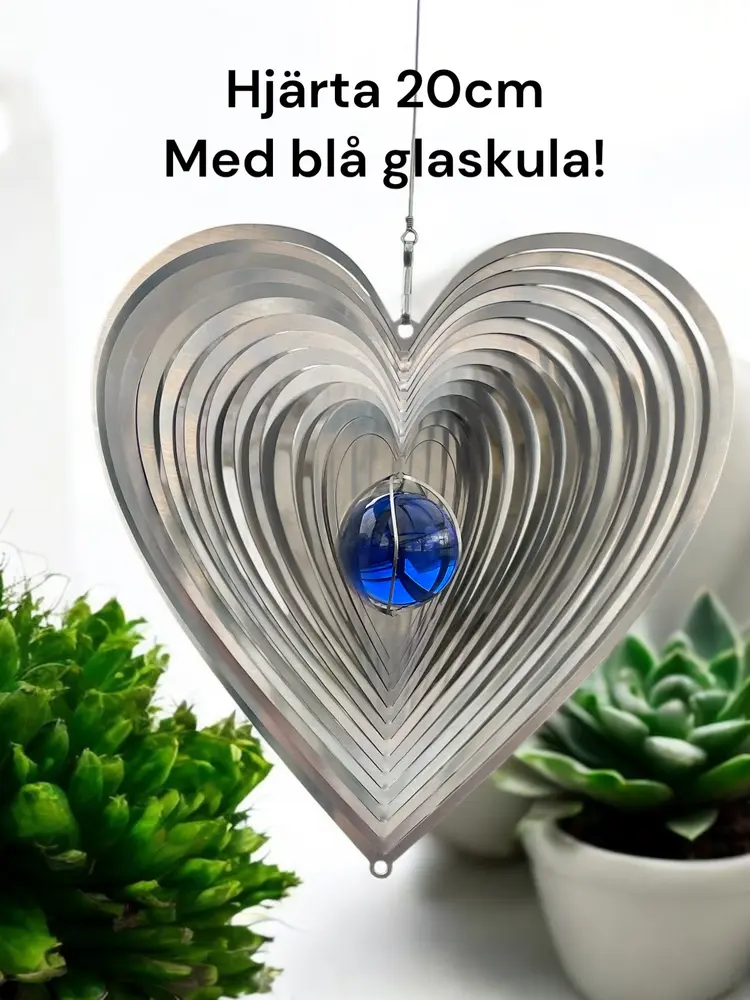 Hjärta 20 cm med blå glaskula – vindsnurra i rostfritt stål