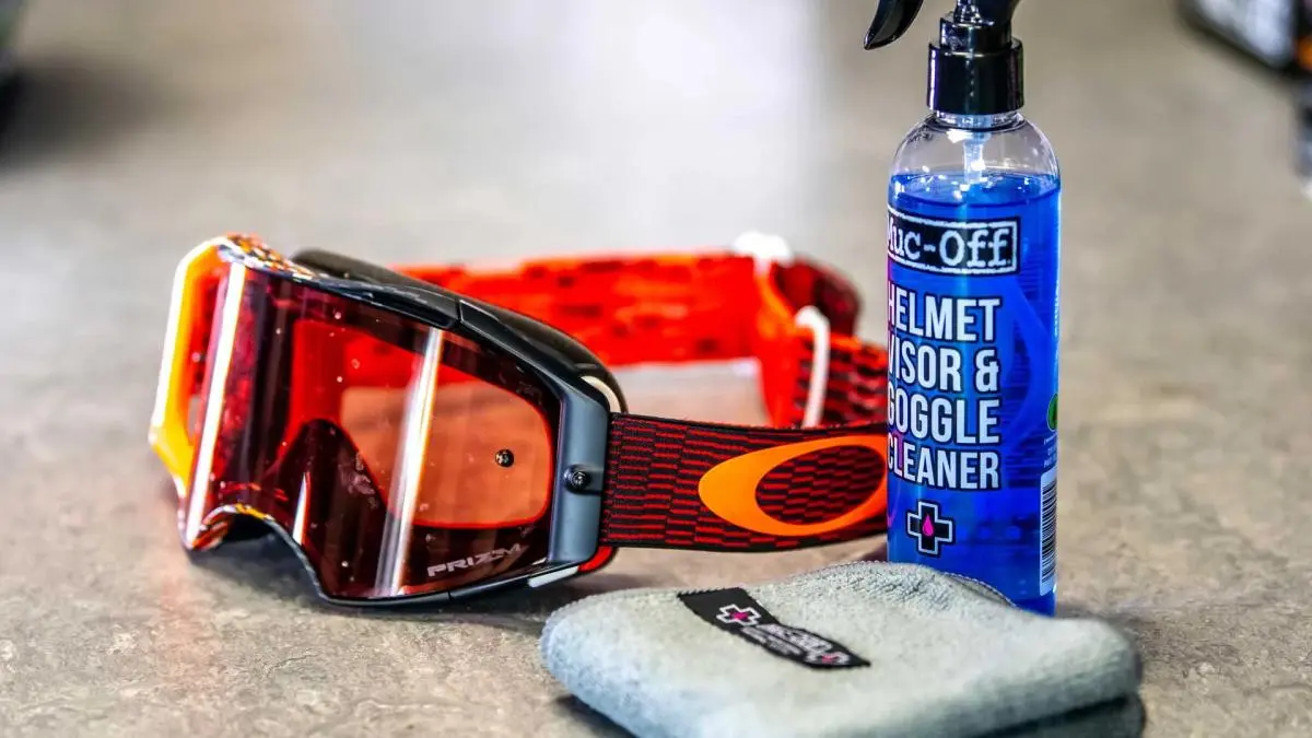 Produkt bilder Muc-Off Helmet & Visor Cleaner Re-Fill 250ml