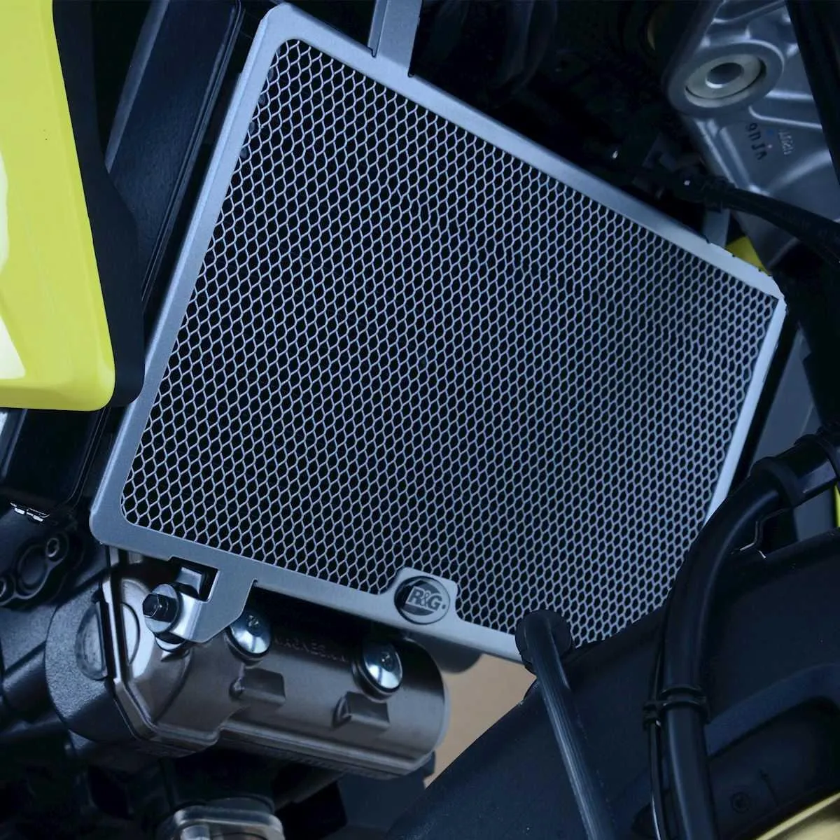 Produkt bilder Radiator Guard Black   Suzuki 1050 V Strom Xt 20  / 1050 V Strom De/Tour 23 