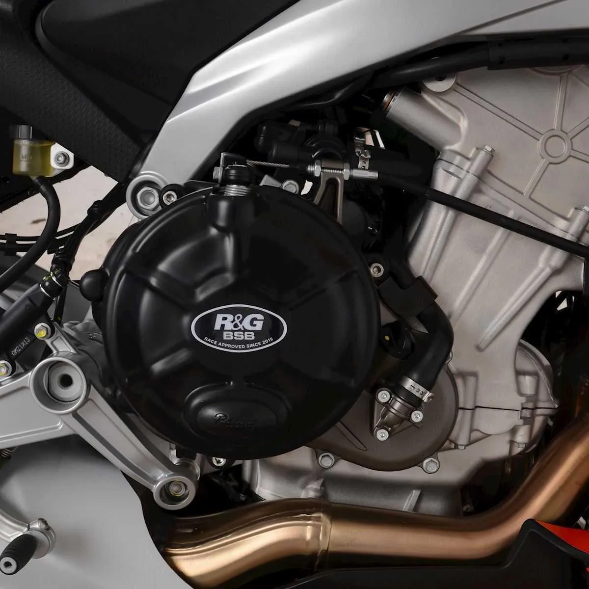 Produkt bilder Aprilia Rs660 21  / 660 Tuono 21  / Tuareg 660 22  Right Side Clutch Cover. Race/Road Version