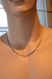 Halsband